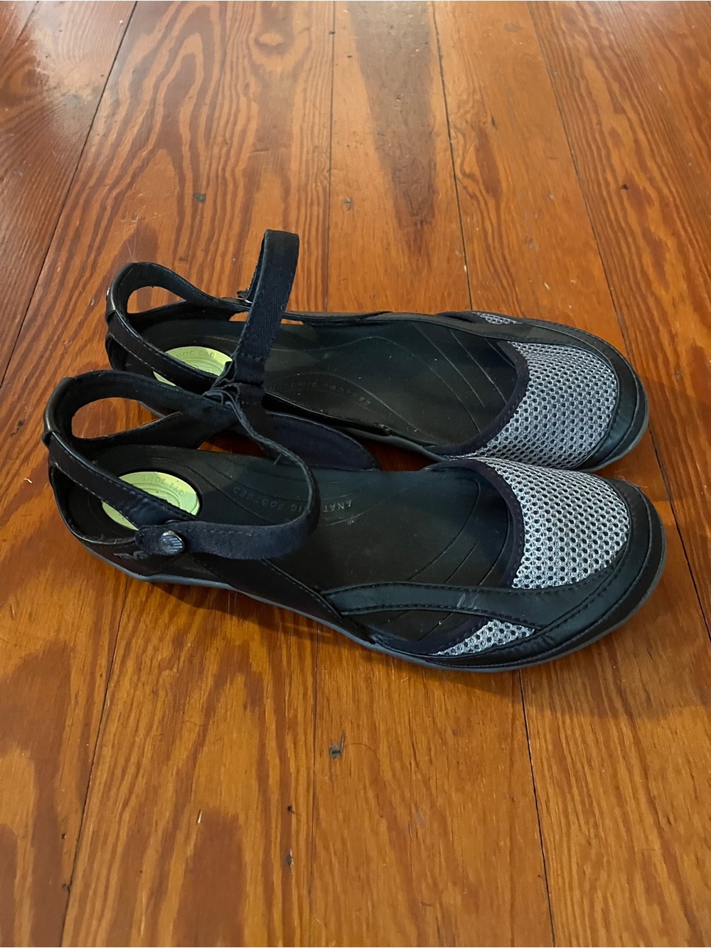 Ladies Teva Black and Gray Women's Slingback Clogs size 8